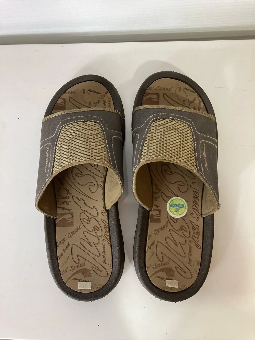 Nwot JUST SPEED Sandals Mens 9 Brown Squeeze Me Logo Slip-On Slides Flats